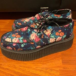 T.U.K creepers